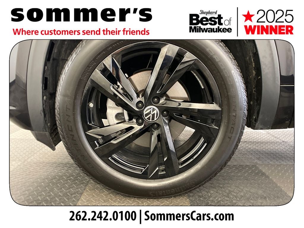 2025 Volkswagen Atlas Cross Sport 2.0T SEL R-Line Black
