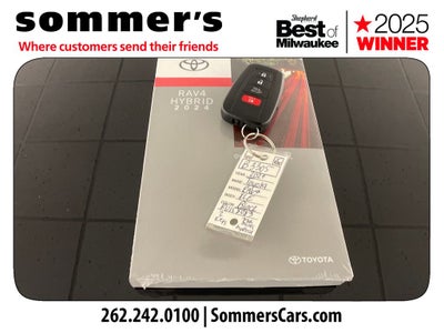 2024 Toyota RAV4 SE