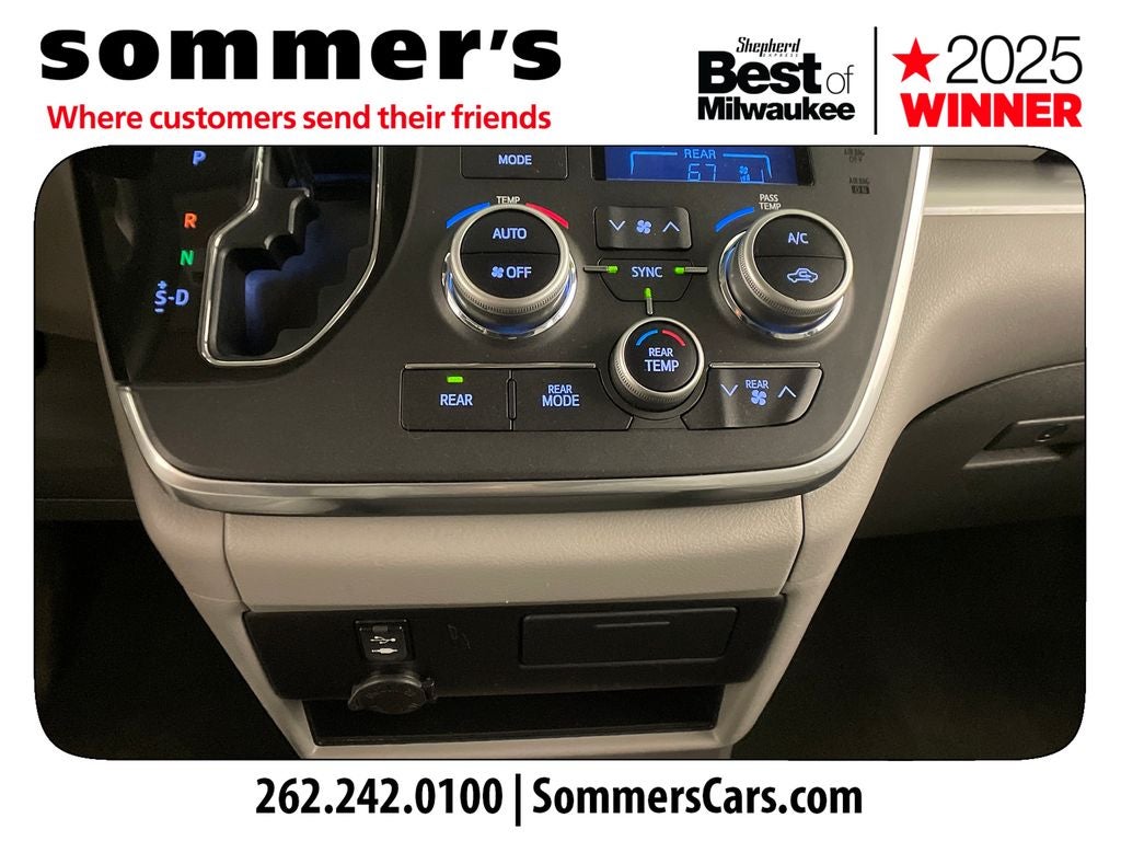 2015 Toyota Sienna LE 8 Passenger