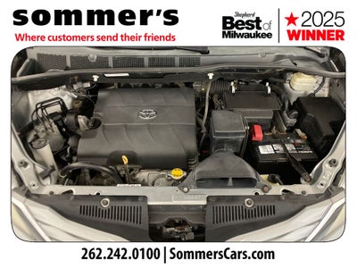 2015 Toyota Sienna LE 8 Passenger