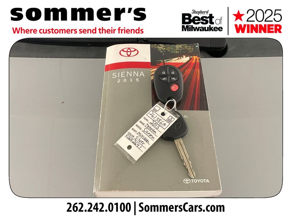 2015 Toyota Sienna LE 8 Passenger