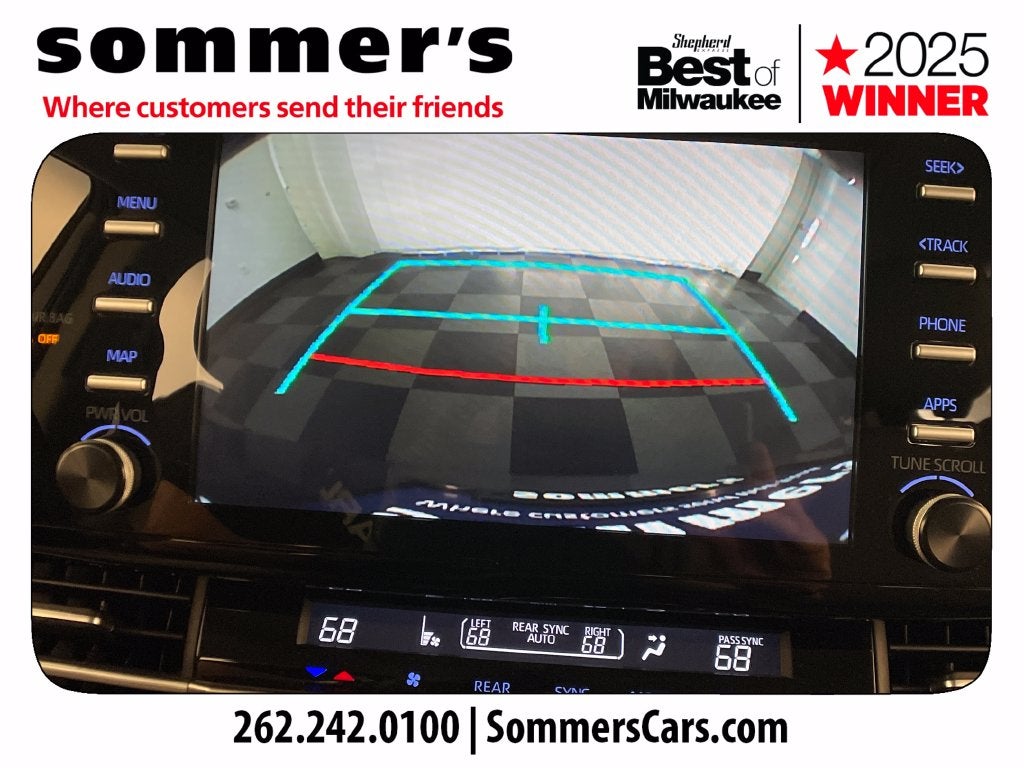2022 Toyota Sienna XLE 8 Passenger