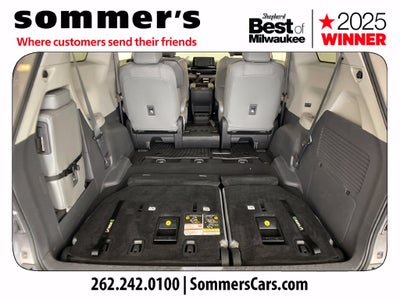 2022 Toyota Sienna XLE 8 Passenger