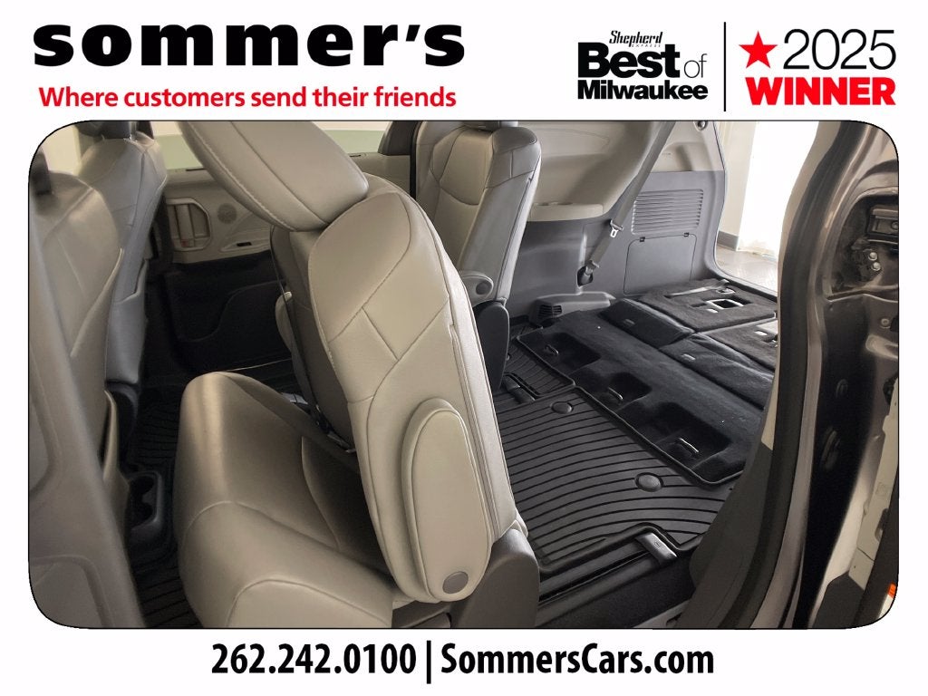 2022 Toyota Sienna XLE 8 Passenger